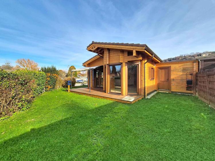 Rare à la vente - Villa à deux pas du lac !