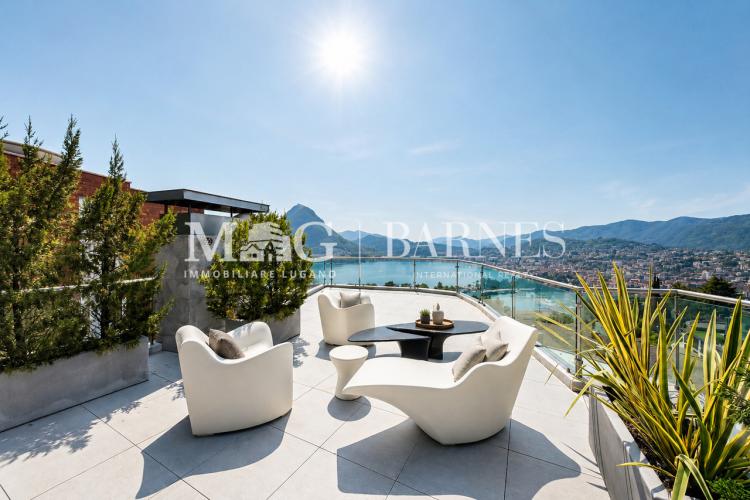 Lugano, Castagnola : Villa moderne avec piscine et vue sur le lac