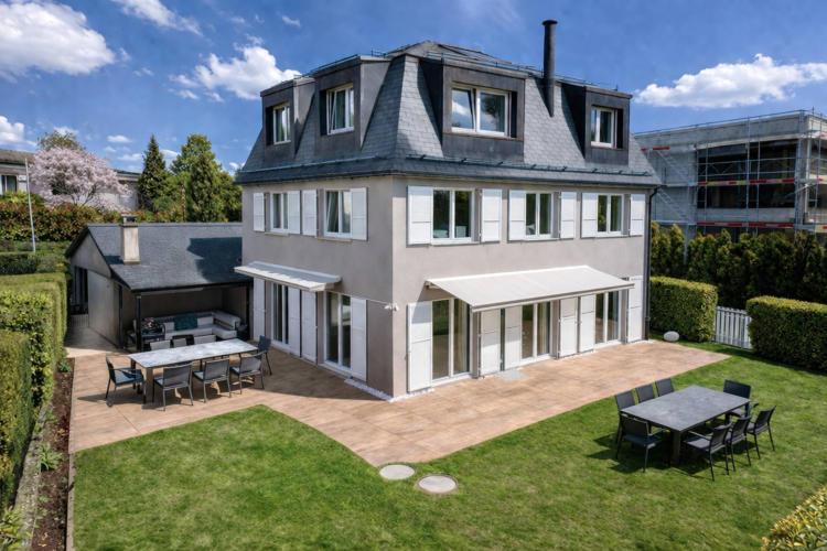 Villa individuelle de 6,5 pièces dans un environnement calme