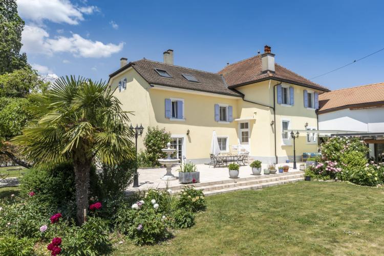 Superbe maison villageoise de 3 logements avec terrasse et jardin