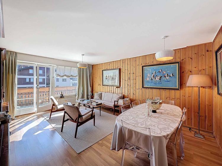 Charmant 4.5 pièces au calme absolu, à deux pas du centre