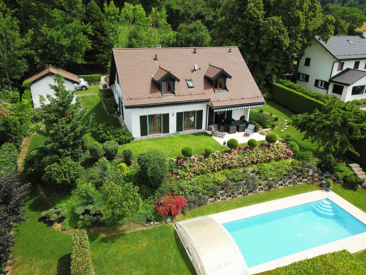 Villa individuelle de 7.5 pièces avec piscine et vue panoramique