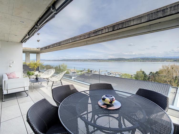 Appartement terrasse avec vue panoramique sur le lac de Morat