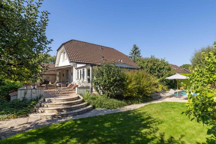 Co-exclusivité - Agréable villa individuelle rénovée