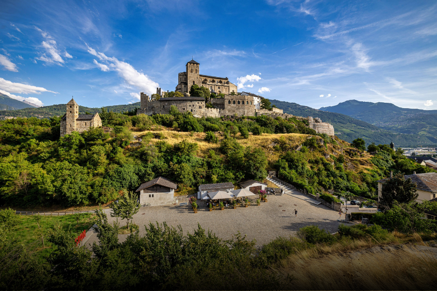 BARNES MAGAZINE : City Tour Sion