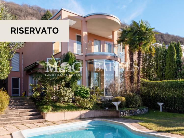 Montagnola, Collina d'Oro: Villa avec piscine et vue sur le lac