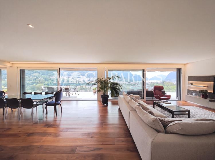 Lugano, Canobbio : Penthouse moderne de 4,5 pièces avec vue sur le lac