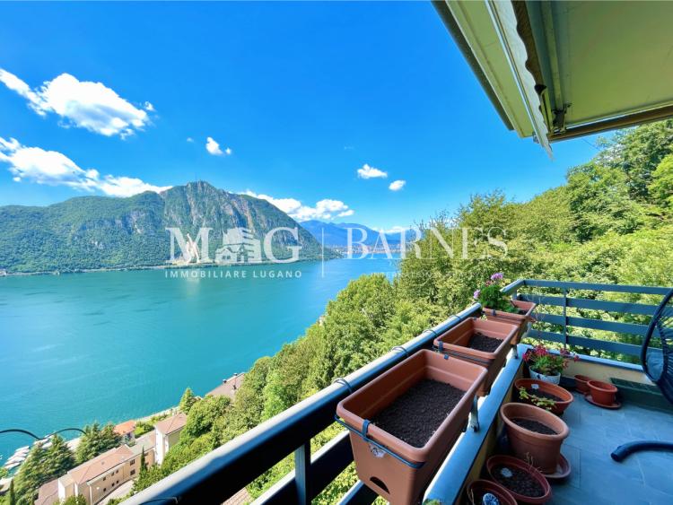 Campione d'Italia : penthouse de 3,5 pièces avec terrasse donnant sur