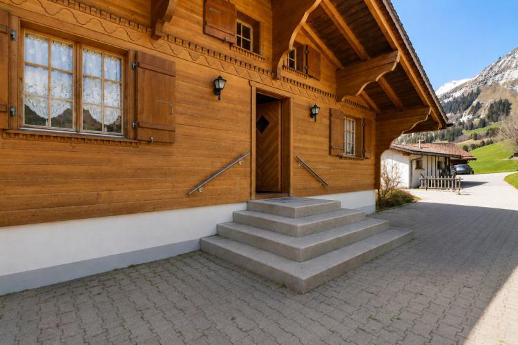 Château-d'Oex - Chalet to renovate with building permit
