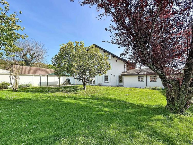 EXKLUSIV! Ein prachtvolles, authentisches Haus mit unvergleichlichem Charme.