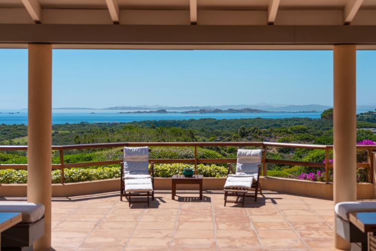 Bonifacio, Domaine privé Sperone ,Villa vue mer panoramique, 6 chambres, piscine, plage à pied