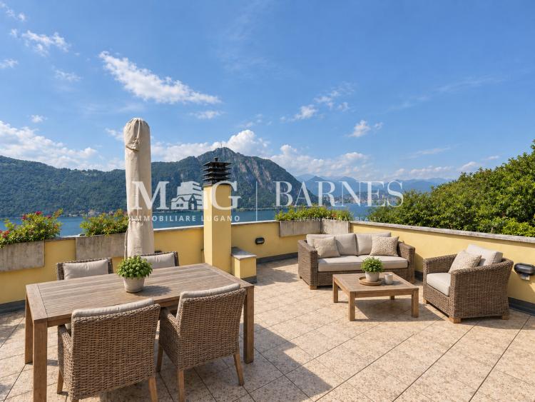 Campione d'Italia : penthouse de 3,5 pièces avec terrasse donnant sur