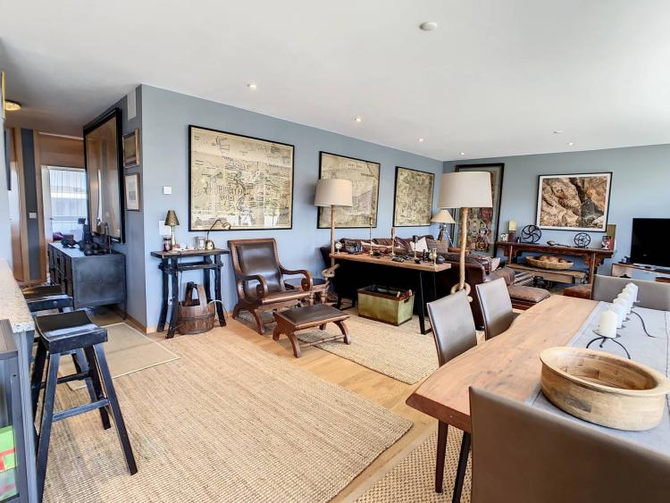 Spacieux attique 6 pièces au coeur de Vessy