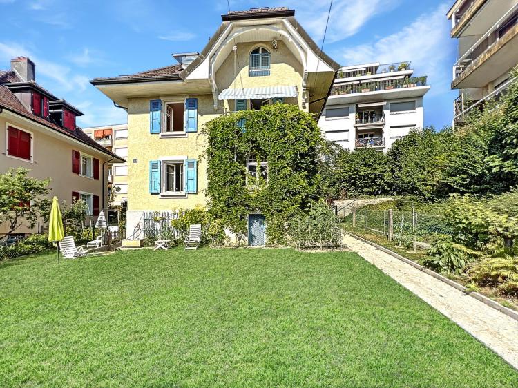 A RENOVER - Au coeur de Lausanne, maison individuelle de 170 m² avec sur le lac