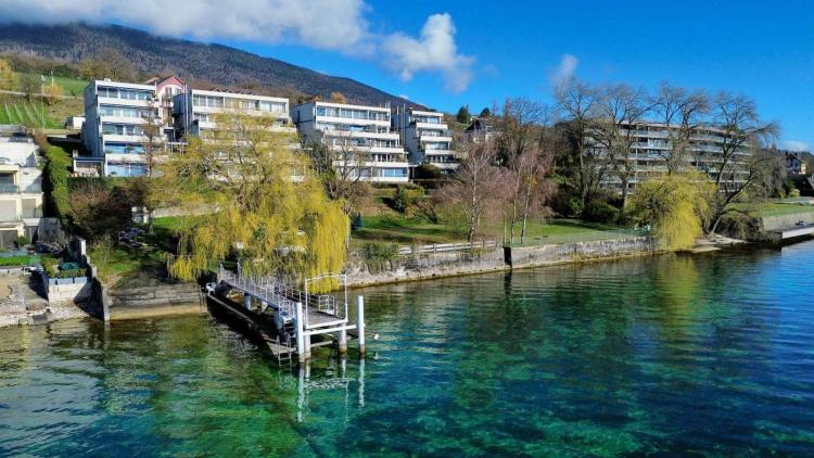 Duplex pieds dans l’eau avec jardin privatif