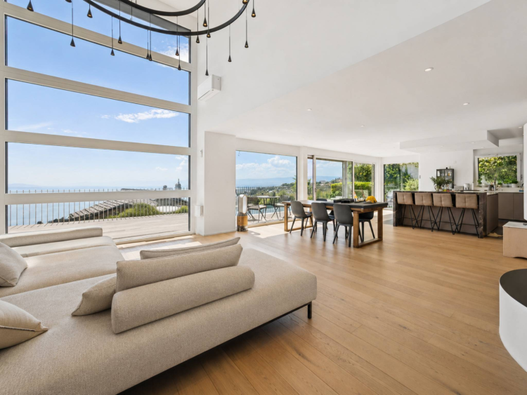 Villa contemporaine à la vue exceptionnelle