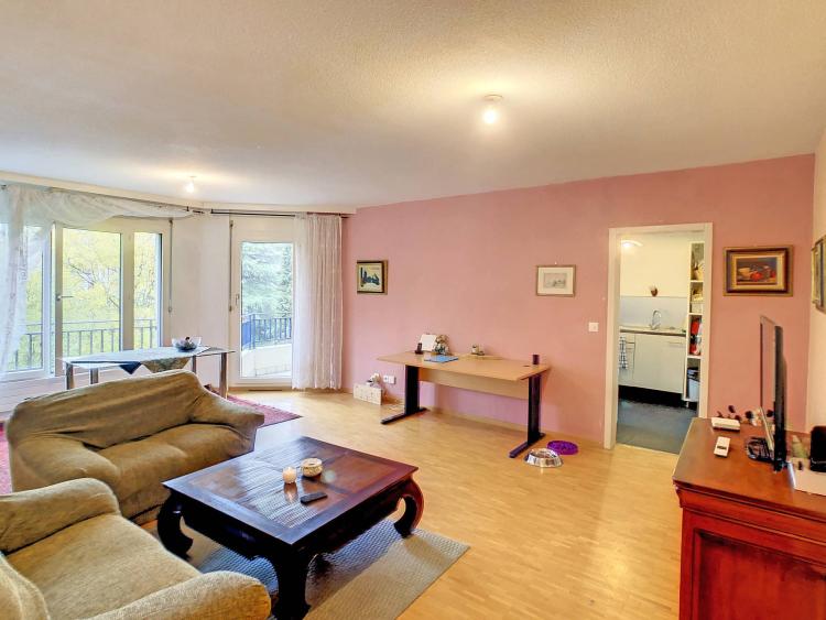 EN EXCLUSIVTÉ ! Joli 5 pièces au calme absolu