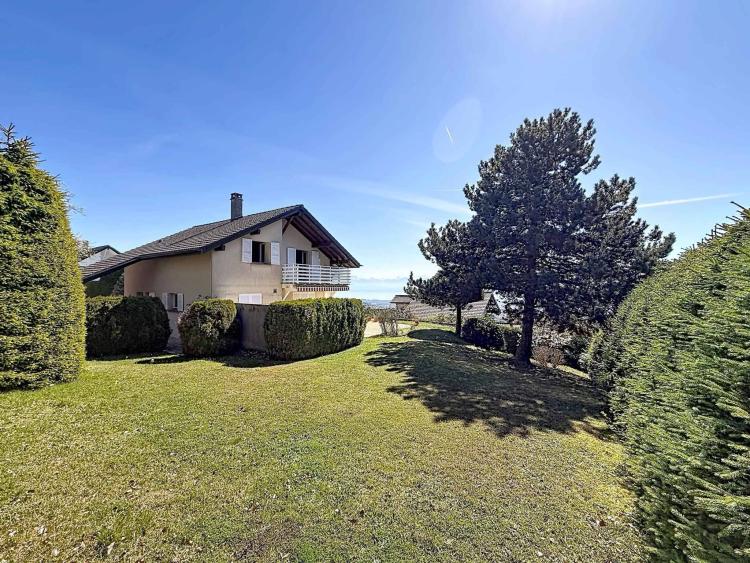 EN EXCLUSIVITE - Ravissante maison individuelle avec vue sur le lac