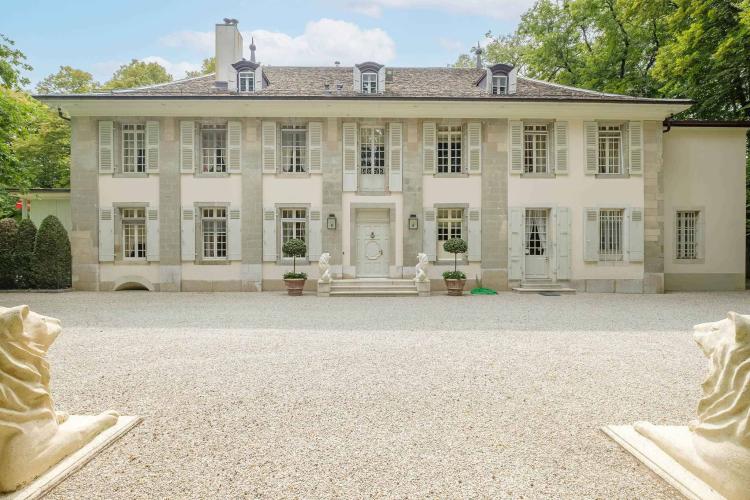 En exclusivité : Magnifique domaine avec dépendance