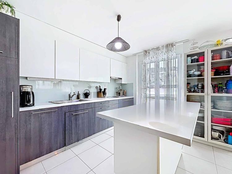 Appartement de 4.5 pièces dans PPE récente – Lumineux et idéal pour une vie de famille !