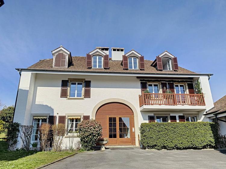 Charmant appartement traversant de 4 pièces