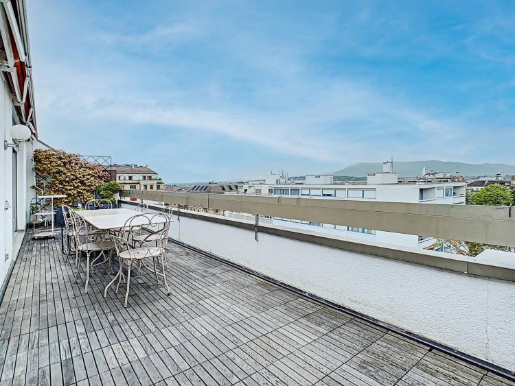 Magnifique attique avec vue imprenable