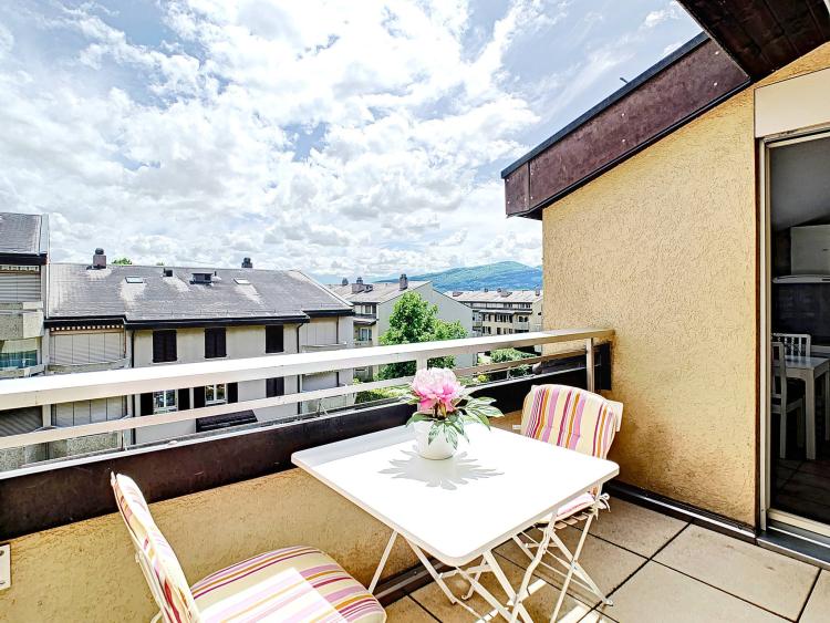 En exclusivité, 4 pièces traversant en attique