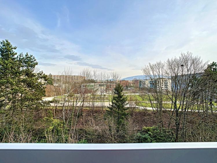 Appartement de 5,5 pièces, traversant, avec vue dégagée