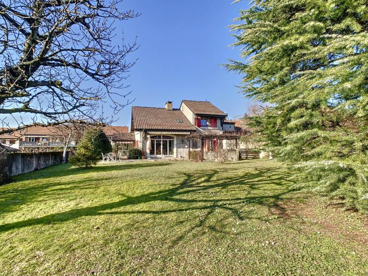 Spacieuse maison familiale au calme absolu