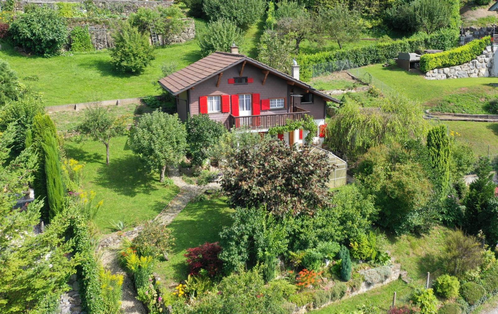 Charmante villa–chalet en pleine nature – A rénover