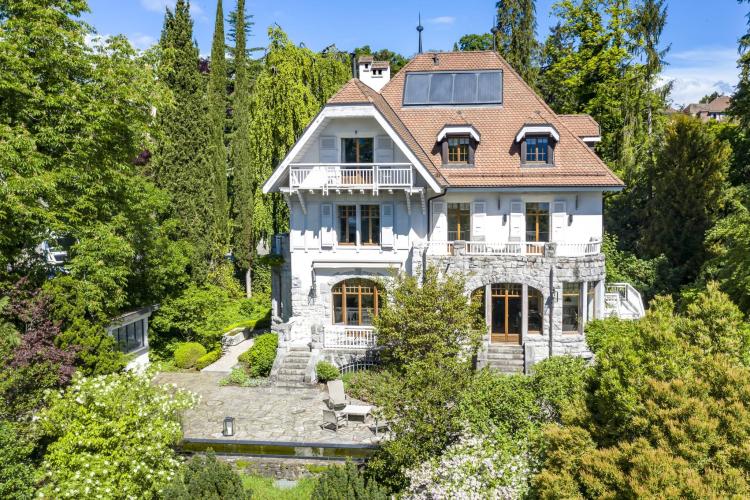 Elegant residence with an exceptional location