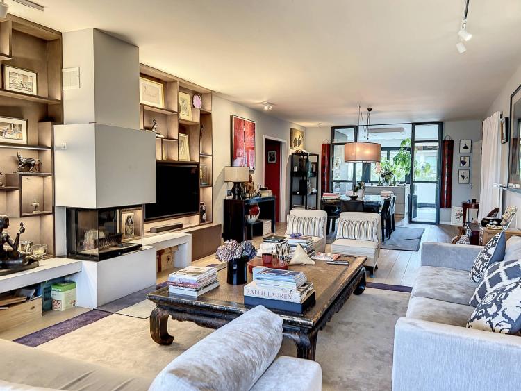 Magnifique appartement de 5 chambres en étage élevé