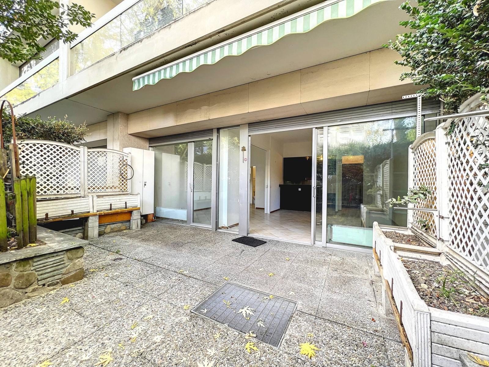 En exclusivité ! Rez-de-chaussée de 3 pièces avec terrasse