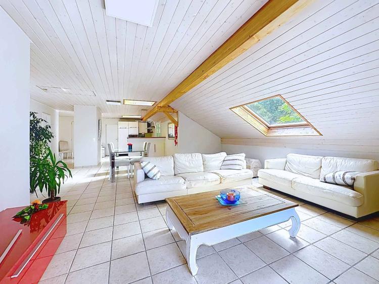 Appartement de 4.5 pièces situé dans le charmant village de Brent 
