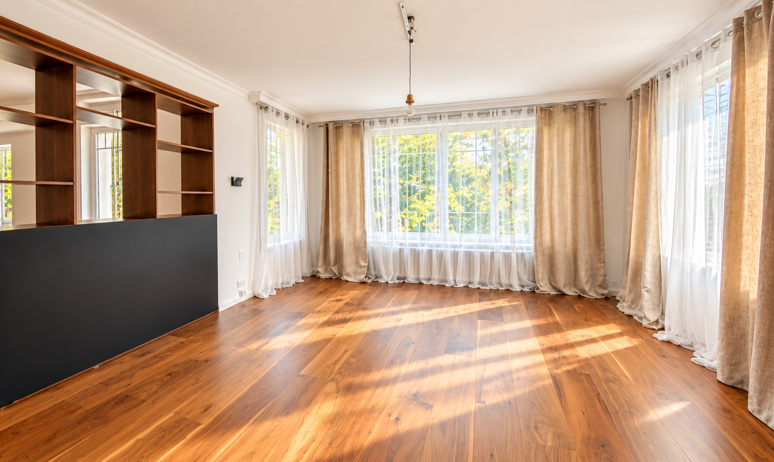 oItWP_kaban-bien-salon-minimaliste-baigne-de-lumiere-naturelle-6ae09194ea2e9072015486.png