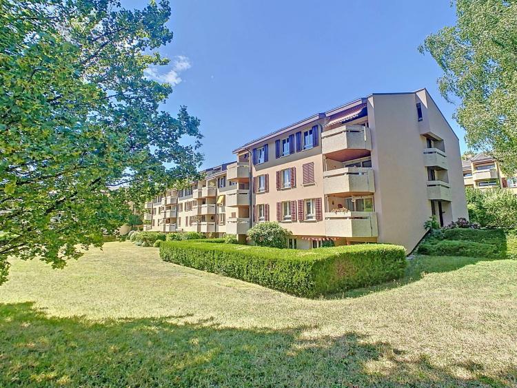 EN EXCLUSIVITE - Appartement traversant de 5 pièces avec vue dégagée