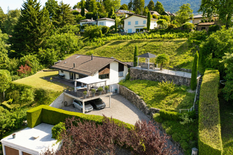 Propriété individuelle avec vue sur le lac et grande parcelle