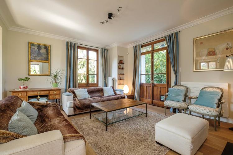 En co-exclusivité : Elégante maison du début du XXème siècle, entièrement rénovée