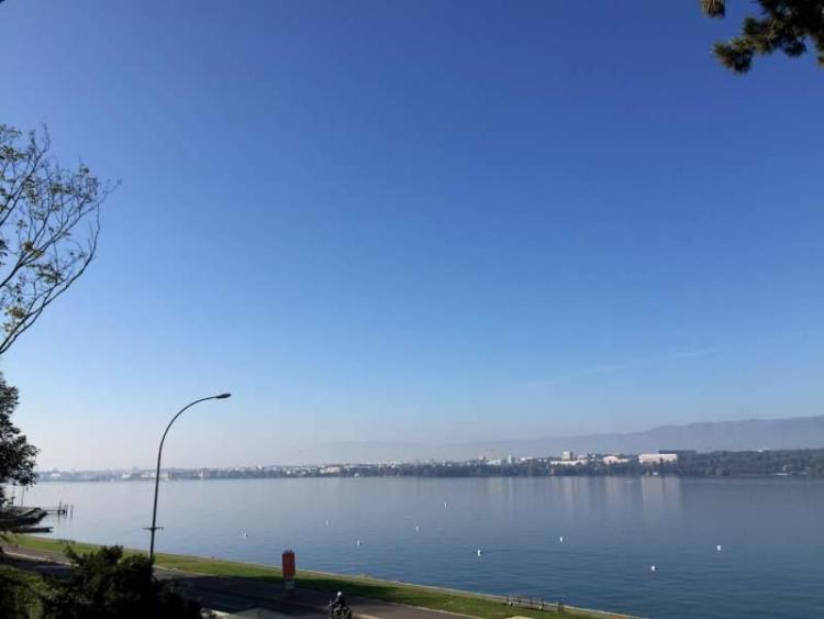 Magnifique parcelle avec vue panoramique sur le lac