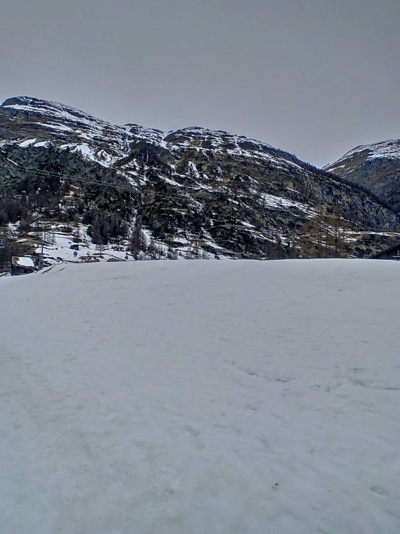 Terrain Winkelmatten avec vue magnifique sur le Cervin