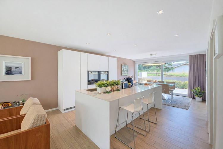 Luxusresidenz – Maisonette mit privatem Garten und großzügigen Volumen