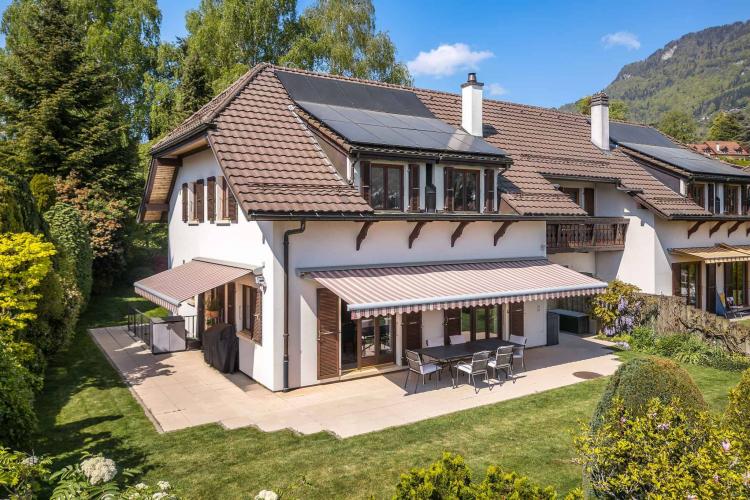 Magnifique propriété familiale de 6.5 pièces avec vue dégagée