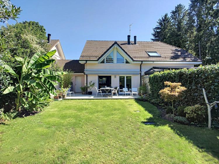 EN EXCLUSIVITE : Lumineuse villa jumelée