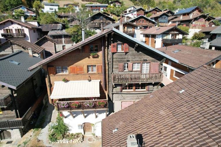 DUPLEX TO RENOVATE IN THE HEART OF CHERMIGNON-D'EN-HAUT