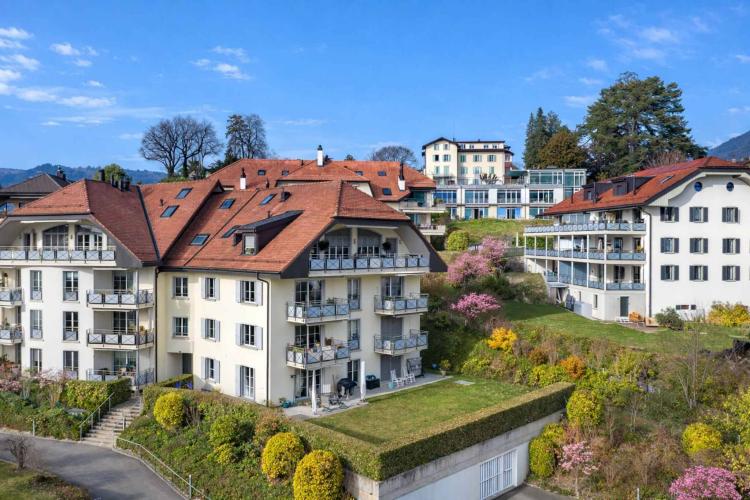 Spacieux appartement de 5.5 pièces avec terrasse et grand jardin