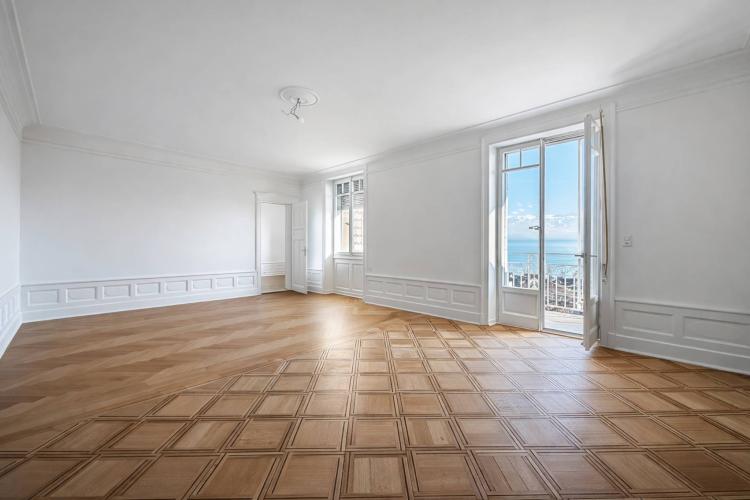 Pully-Centre | Appartement XIXème avec vue panoramique sur le lac