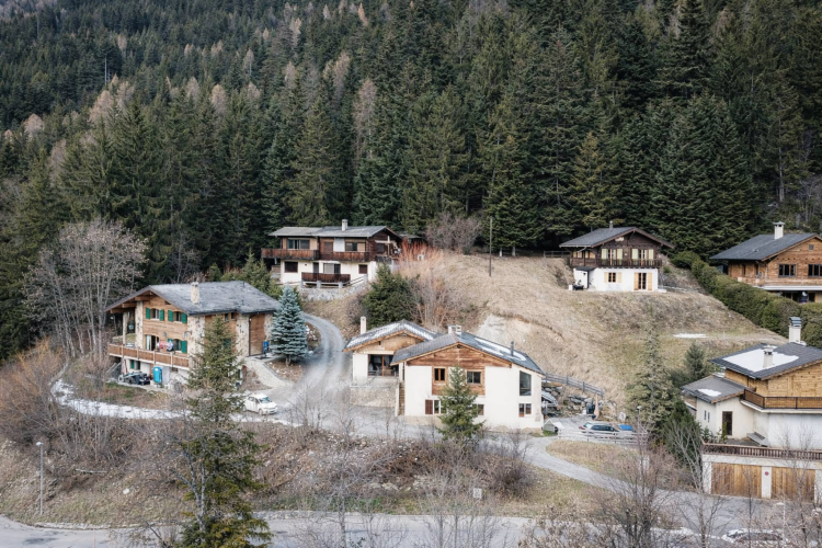 Chalet mitoyen au charme authentique – entièrement rénové
