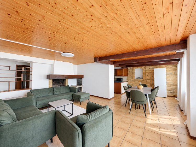 Spacieux duplex de 5.5 pièces au cœur du village