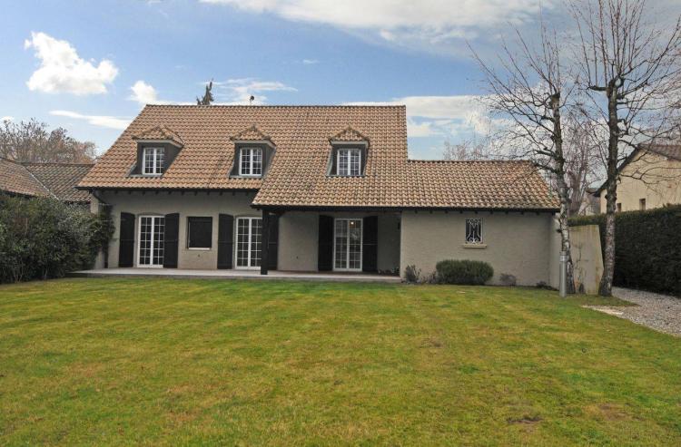 BELLE MAISON FAMILIALE AU CALME